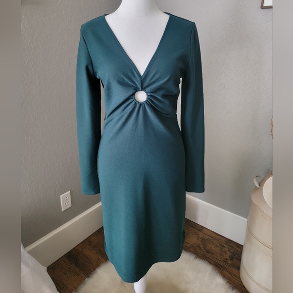 Abercrombie & Fitch Dresses & Skirts - Abercrombie and Fitch dress size Medium Tall